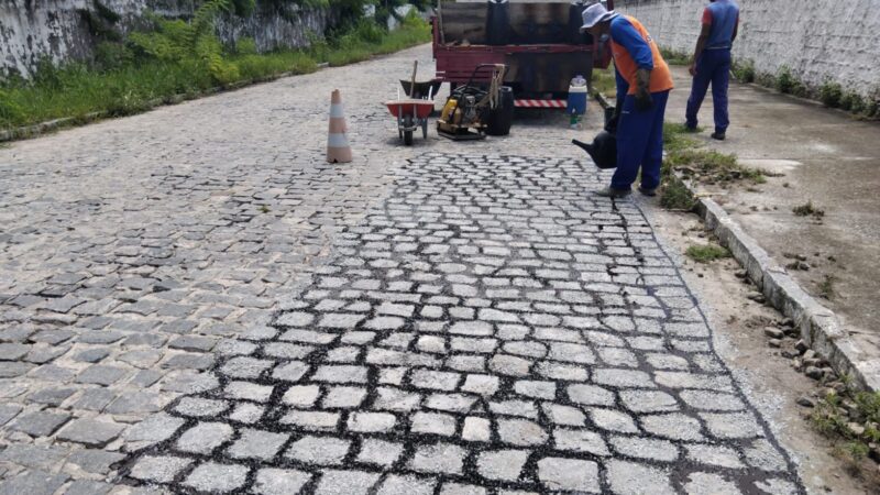 Manutenção viária e drenagem alcançam mais de 40 bairros de João Pessoa em ação intensiva da Seinfra nesta quinta-feira