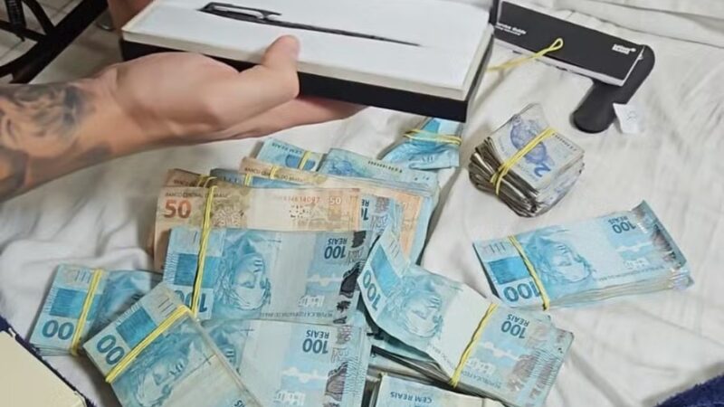 PF acha dinheiro em bolsas e caixas em operação contra fraudes