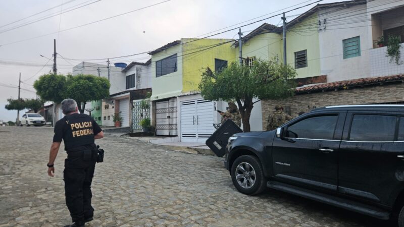 Polícia Federal prende suspeitos de tráfico em presídio após apreensão
