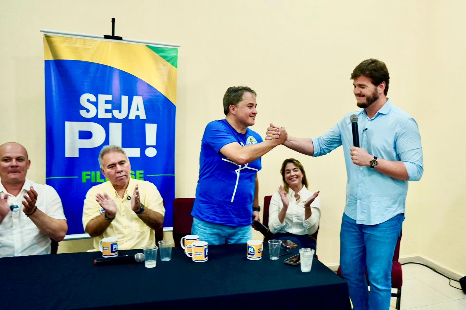 Prefeito anuncia nova ordem política e aposta em vitória eleitoral para 2026
