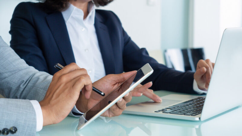 Avanço da tecnologia muda prática da advocacia