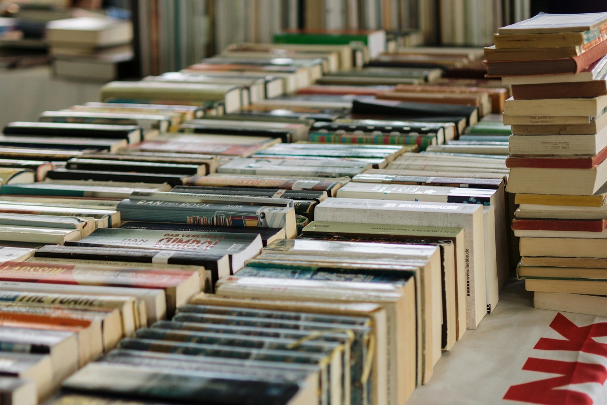 Consumo de livros cresce no Brasil e ganha força nas redes