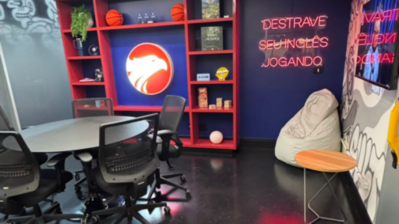 Wizard by Pearson inaugura espaços no Grupo Podpah