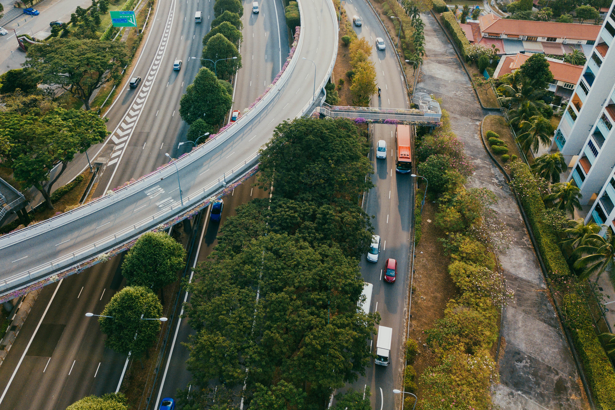 Ineficiência logística amplia emissões no transporte