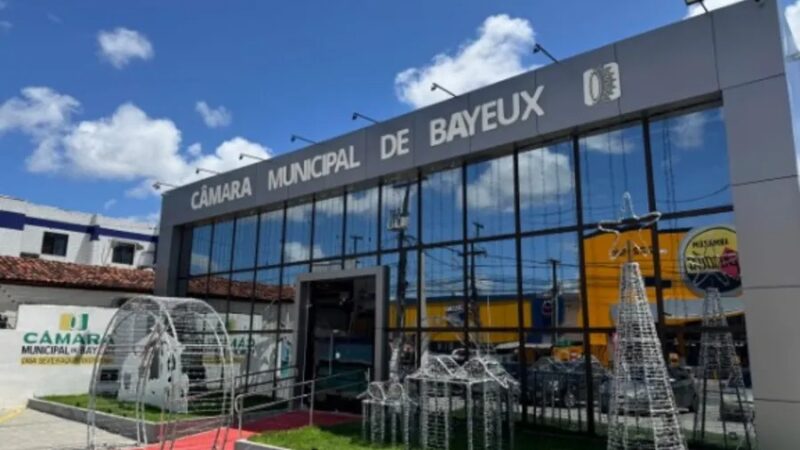Bayueux celebra aumento salarial de mais de 10% para servidores efetivos após análise financeira da gestão atual