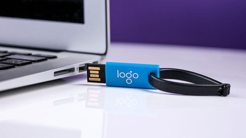 Empresas ampliam uso de brindes personalizados