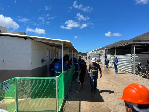 Cinco trabalhadores ficam feridos após desabamento de caixa d’água em obra de João Pessoa; resgate mobilizou bombeiros e Samu