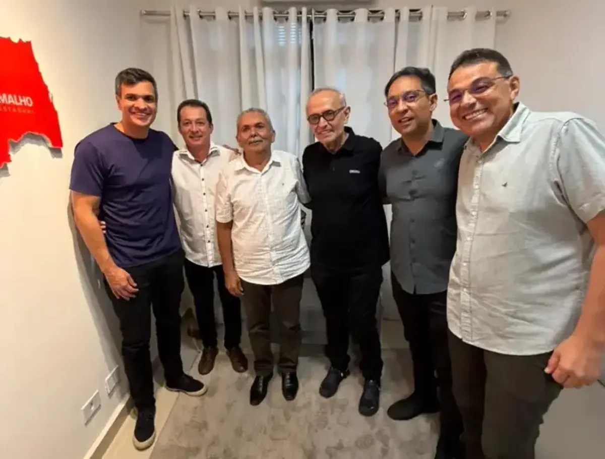 Cícero Lucena expande influência política no Curimataú com adesão de lideranças de Barra de Santa Rosa e fortalece bases no interior paraibano visando 2026