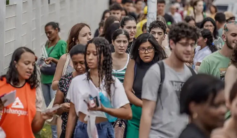 Enem 2026 revoluciona com inscrição automática para concluintes da rede pública e provas em novembro
