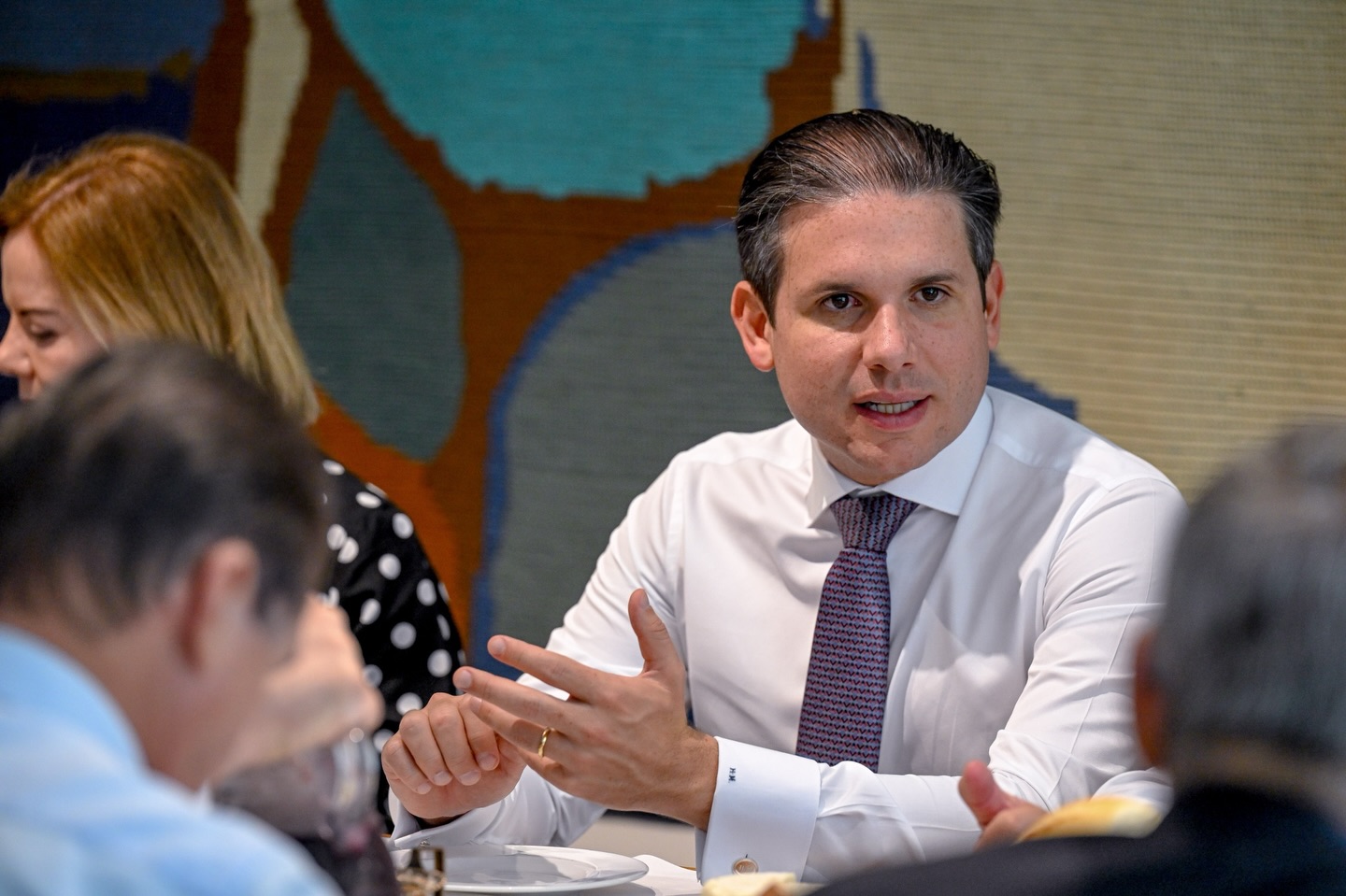 Fim da jornada atual PEC 6×1 é acelerada e pode impactar seu salário