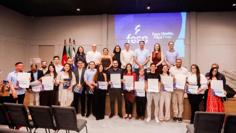 Gestão de Leo Bezerra celebra primeira turma de pós-graduação da Esgov com foco em qualificação de servidores públicos e excelência nos serviços