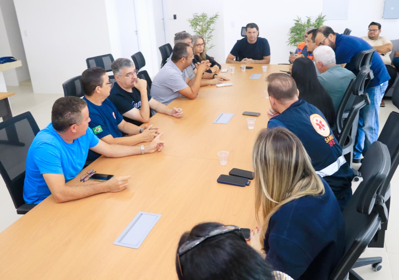 João Pessoa em alerta máximo: prefeito convoca força-tarefa emergencial para combater efeitos devastadores de chuvas recordes e garantir suporte vital à população vulnerável