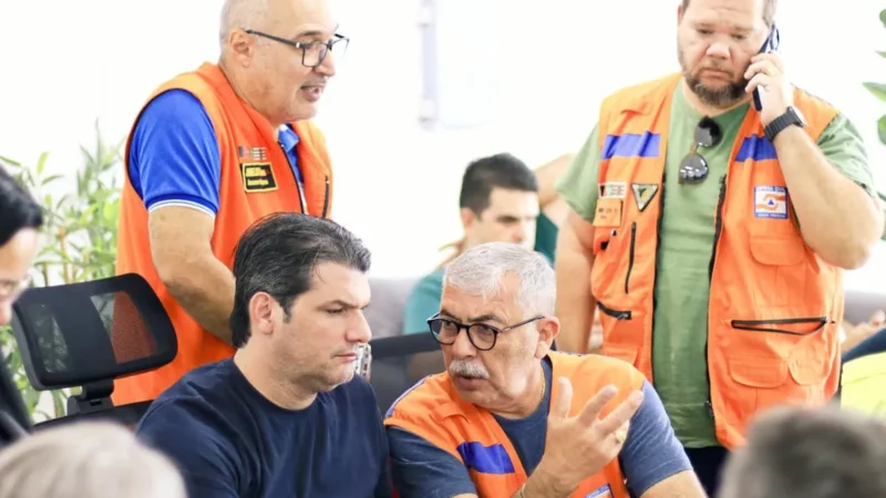 João Pessoa em alerta máximo: força-tarefa de emergência do prefeito Leo Bezerra mobiliza secretarias para enfrentar chuvas históricas, assiste desabrigados e define plano de contenção com urgência