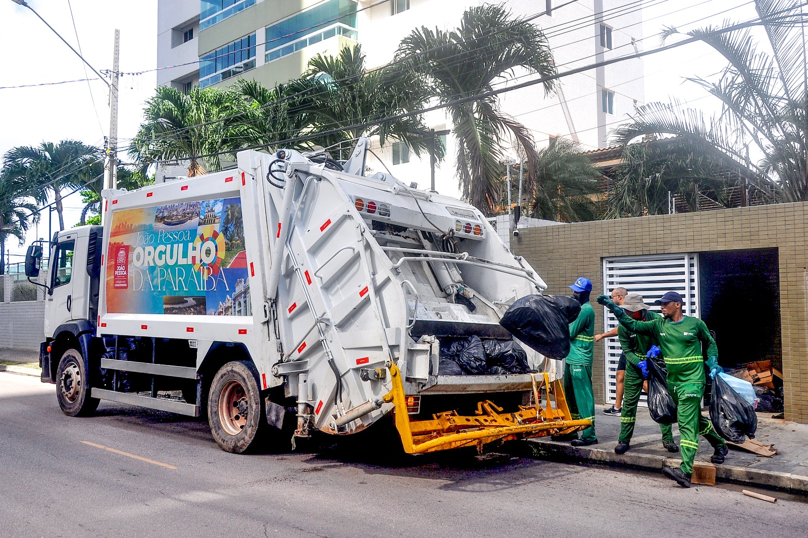João Pessoa evita paralisação na limpeza urbana e garante coleta de lixo mesmo com mobilização nacional por piso salarial