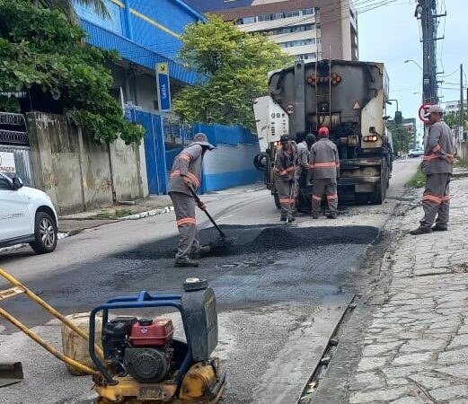 João Pessoa ganha mutirão de tapa-buraco com equipes atuando em 28 bairros para solucionar problemas viários urgentes