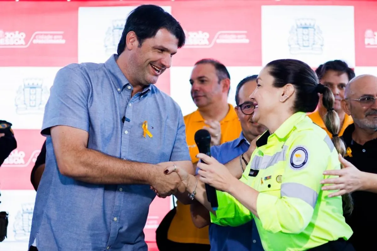 Maio Amarelo em João Pessoa: Prefeito Leo Bezerra lança campanha pela paz no trânsito com foco em ações integradas e empatia
