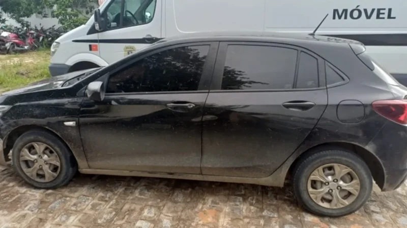 Motorista preso com carro furtado em Campina Grande
