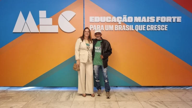 João Pessoa Brilha em Brasília: EJA na Vanguarda do XIX Encontro Nacional, Defendendo o Direito à Educação