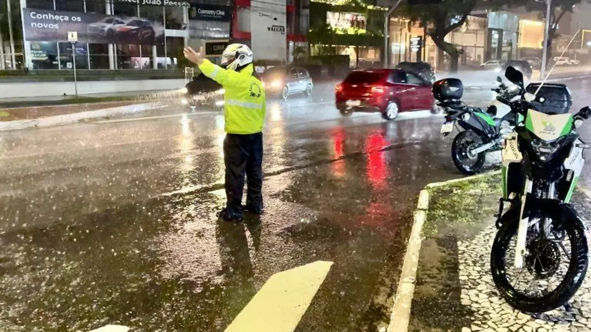 Paraíba em alerta máximo: governo declara estado de emergência em mais de três dezenas de municípios após chuvas torrenciais deixarem milhares desabrigados e desalojados no litoral e agreste