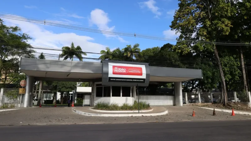 Prefeito Leo Bezerra Reorganiza Secretariado em João Pessoa: Secretário Executivo de Finanças é Remanejado para Comunicação