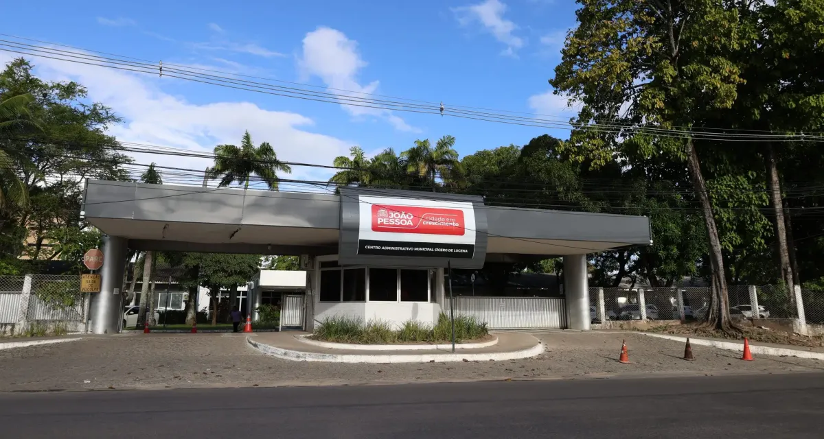 Prefeito Leo Bezerra Reorganiza Secretariado em João Pessoa: Secretário Executivo de Finanças é Remanejado para Comunicação