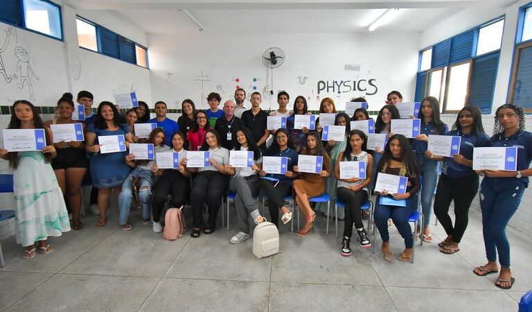 Qualificação grátis pode te dar um novo emprego AGORA em Bayeux e Conde