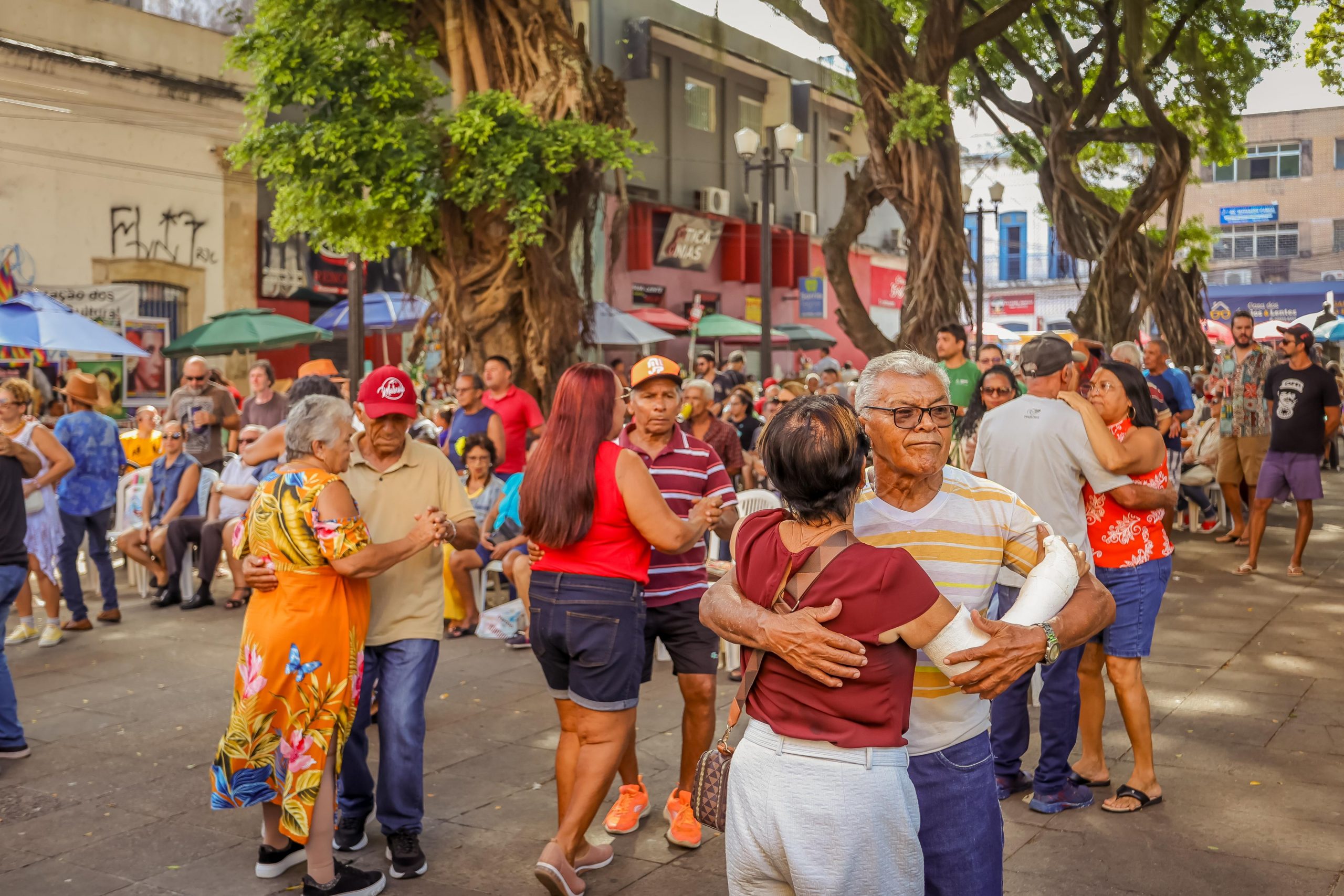 Sanfoneiro Joab Dantas agita o Centro Histórico em esquenta junino com forró autêntico e celebração cultural no Sabadinho Bom