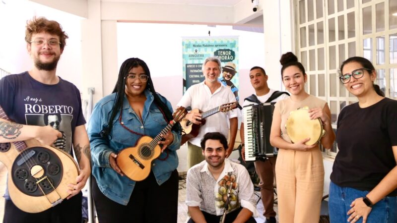 Tenor Chorão leva choro brasileiro gratuito a Arniqueira