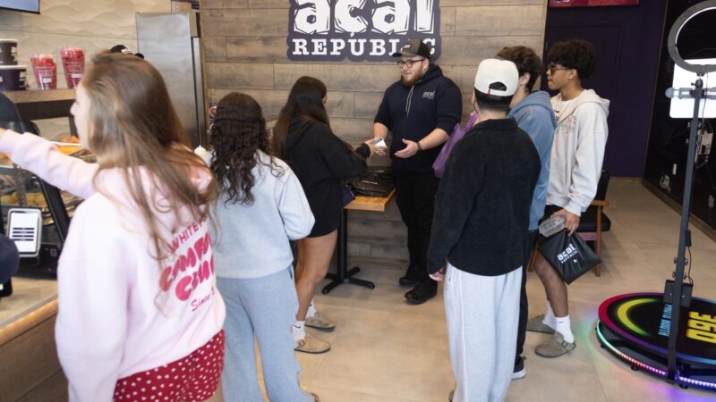 Brasileiros lideram expansão do açaí na Flórida