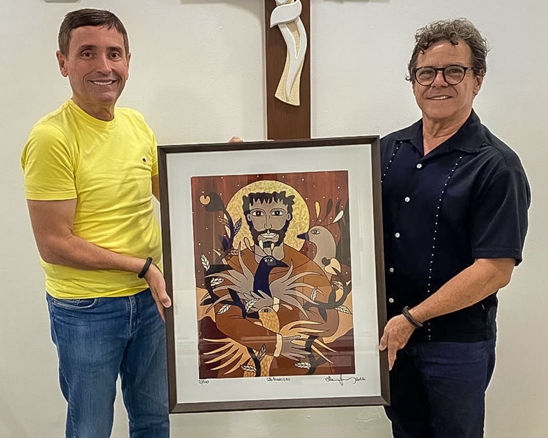 Artista plástico paraibano Clóvis Júnior redesenha o icônico Troféu Colibri para o Celebra Corretor 2026