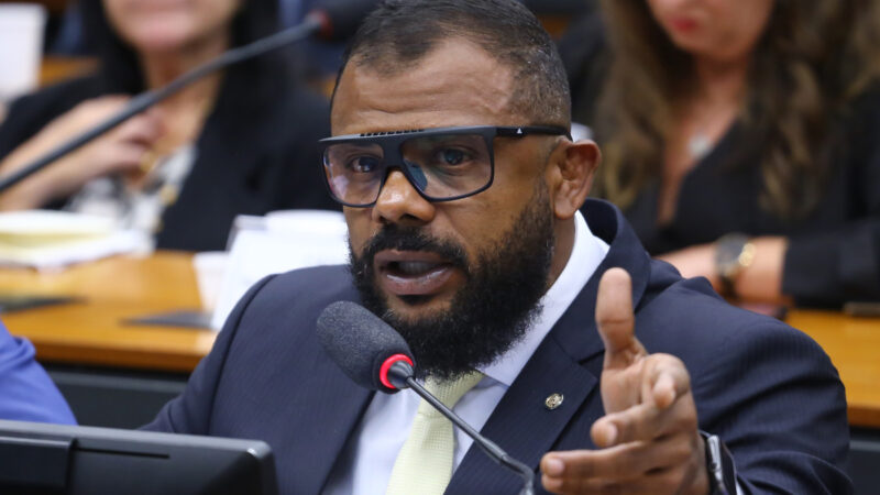 De faixa-preta a deputado: a vida de Da Cunha em videogame