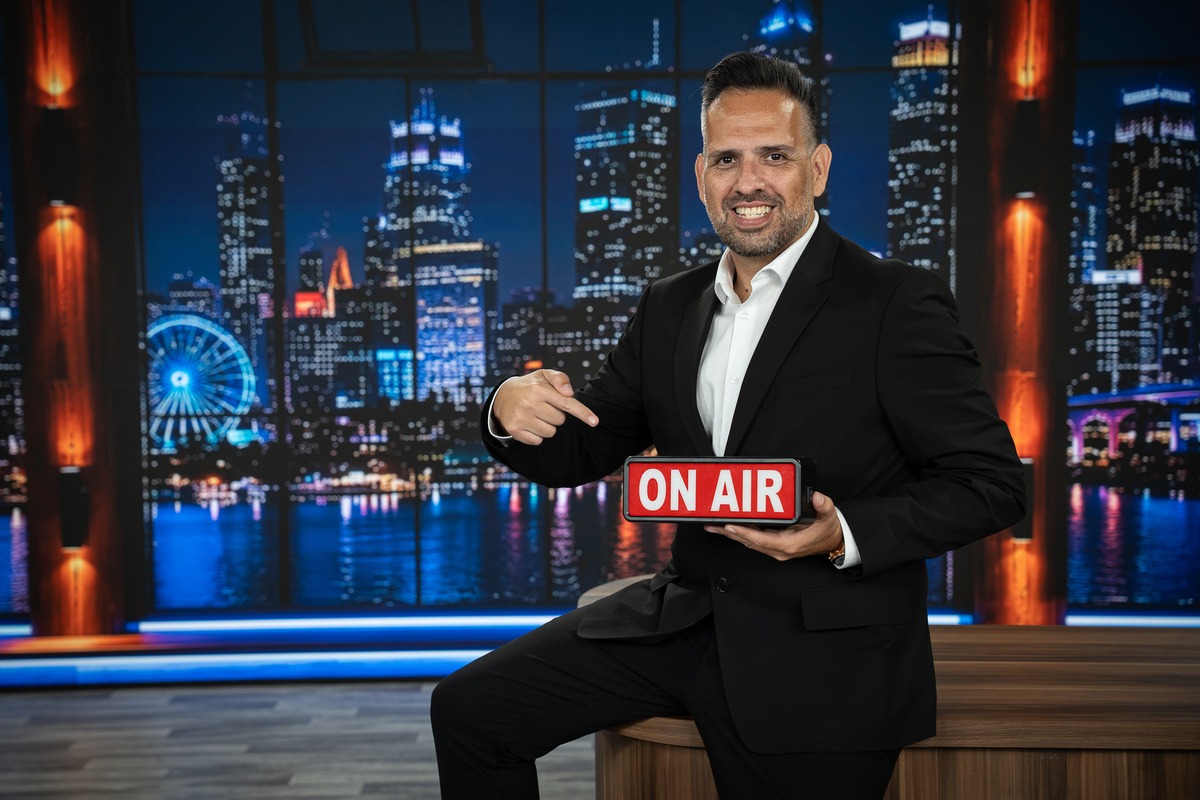 Jornalista comandará talkshow para brasileiros em TV nos EUA