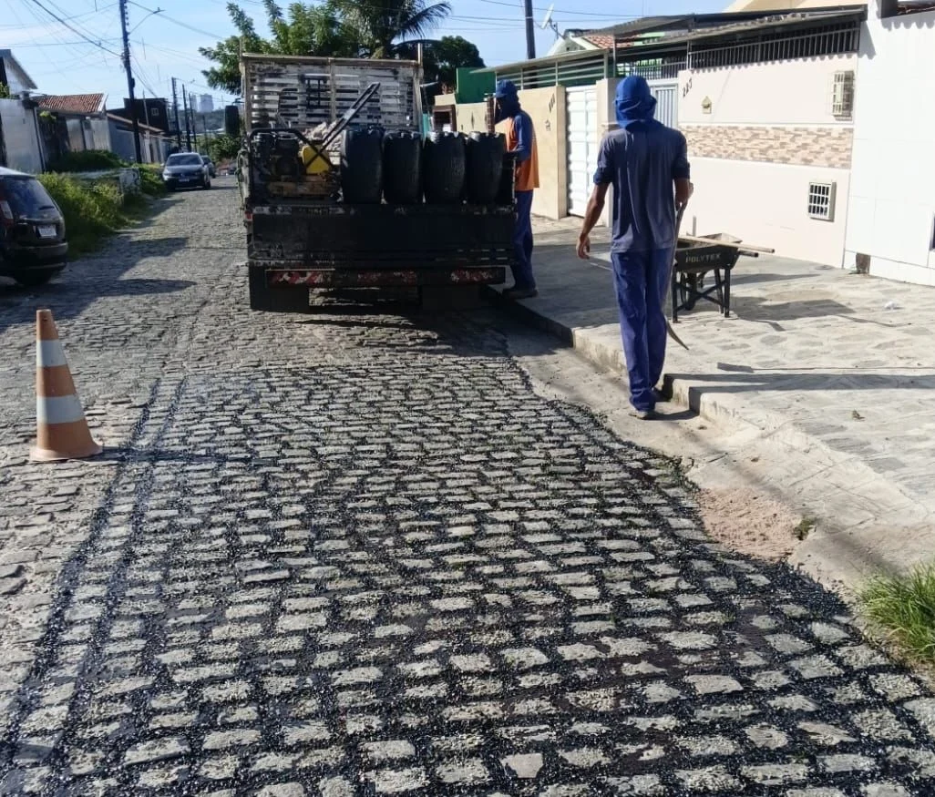 Seinfra em Ação: Tapa-buraco, Drenagem e Iluminação Transformam 34 Bairros de João Pessoa