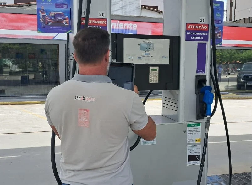 Gasolina Dispara em João Pessoa: Procon-JP Revela Aumento de Preço e Queda no Álcool