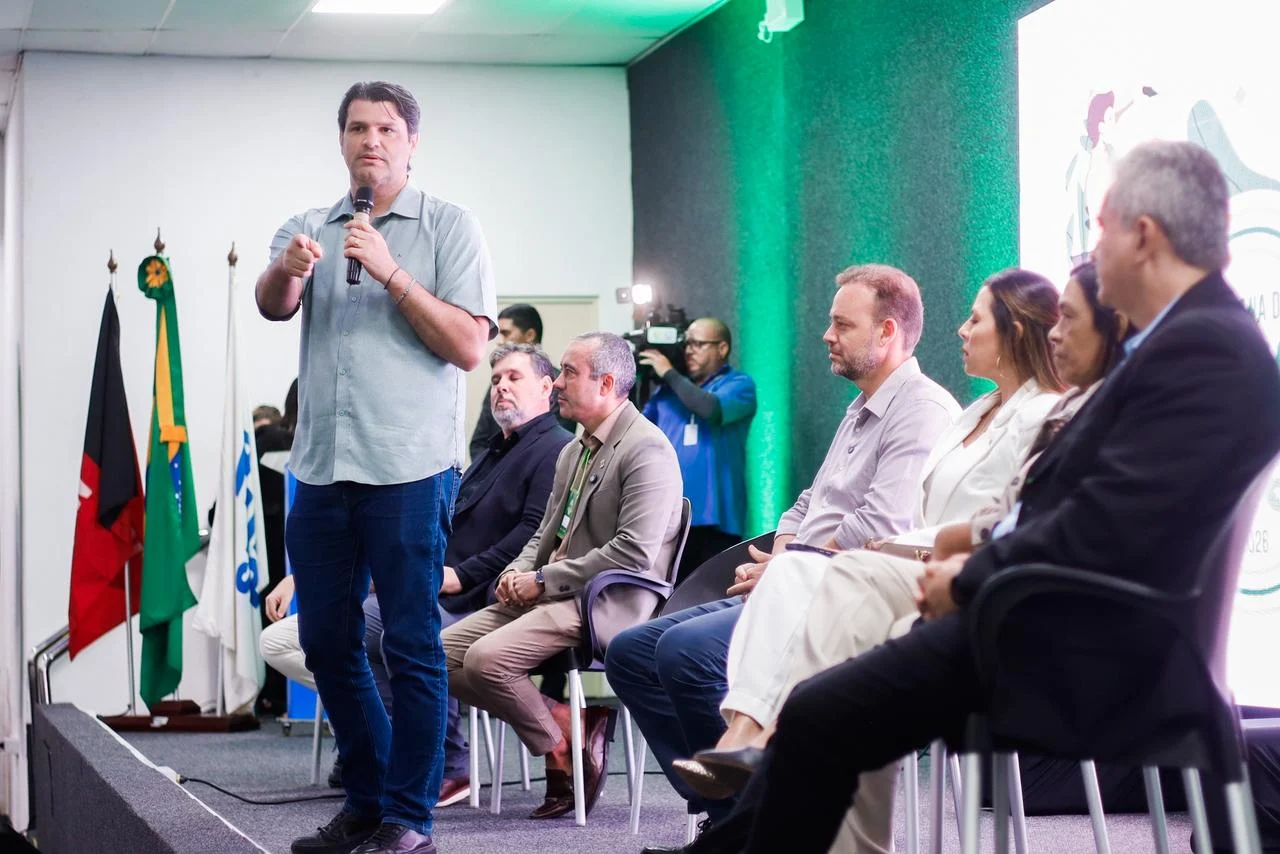 João Pessoa: Prefeito Leo Bezerra impulsiona meta de 500 mil árvores até 2030 e reforça combate ao descarte irregular de lixo