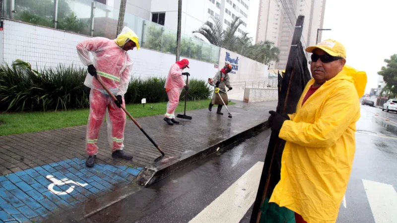 Emlur intensifica limpeza em João Pessoa: veja bairros e serviços de conservação nesta segunda-feira