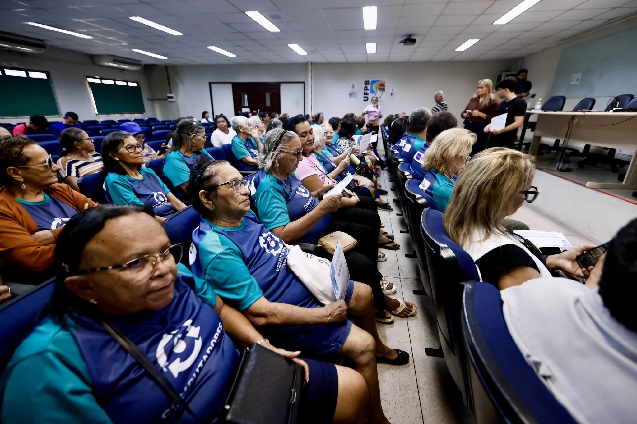 Inclusão Digital para Idosos: João Pessoa Forma 45 Alunos e Abre Novas Turmas do Curso ‘Digital para Todos’