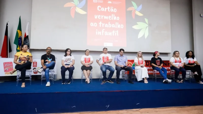 Leo Bezerra lança “Cartão Vermelho ao Trabalho Infantil” em João Pessoa para proteger crianças e adolescentes