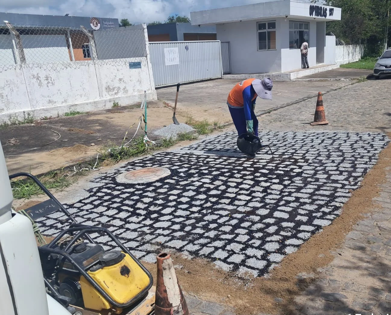 Seinfra Acelera Melhorias: Operação Tapa-Buraco e Manutenção em 36 Bairros de João Pessoa para Mais Segurança e Menos Alagamentos