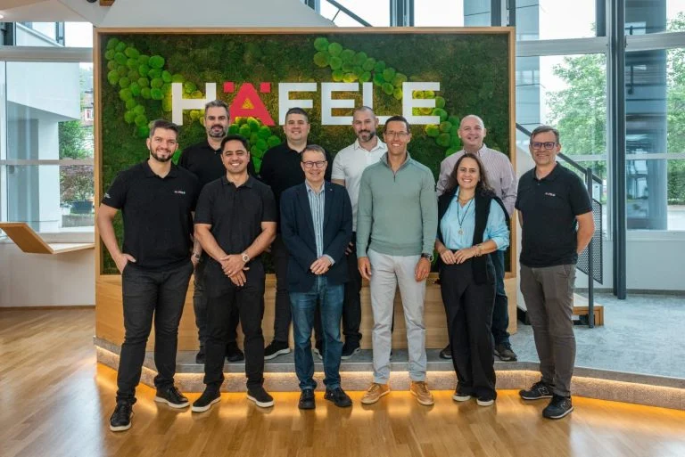 Visita a polos industriais europeus: Grupo OFFICINA traz inovações em tecnologia e automação para o setor moveleiro brasileiro