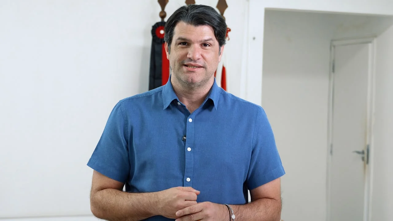 Leo Bezerra convoca mais 97 aprovados do concurso da Educação em João Pessoa, reforçando o quadro com 500 novos profissionais