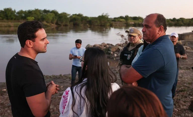 Lucas Ribeiro em São Miguel de Taipu: Ação Emergencial para Reconstruir Ponte e Acabar com Isolamento Causado pelas Chuvas Fortes