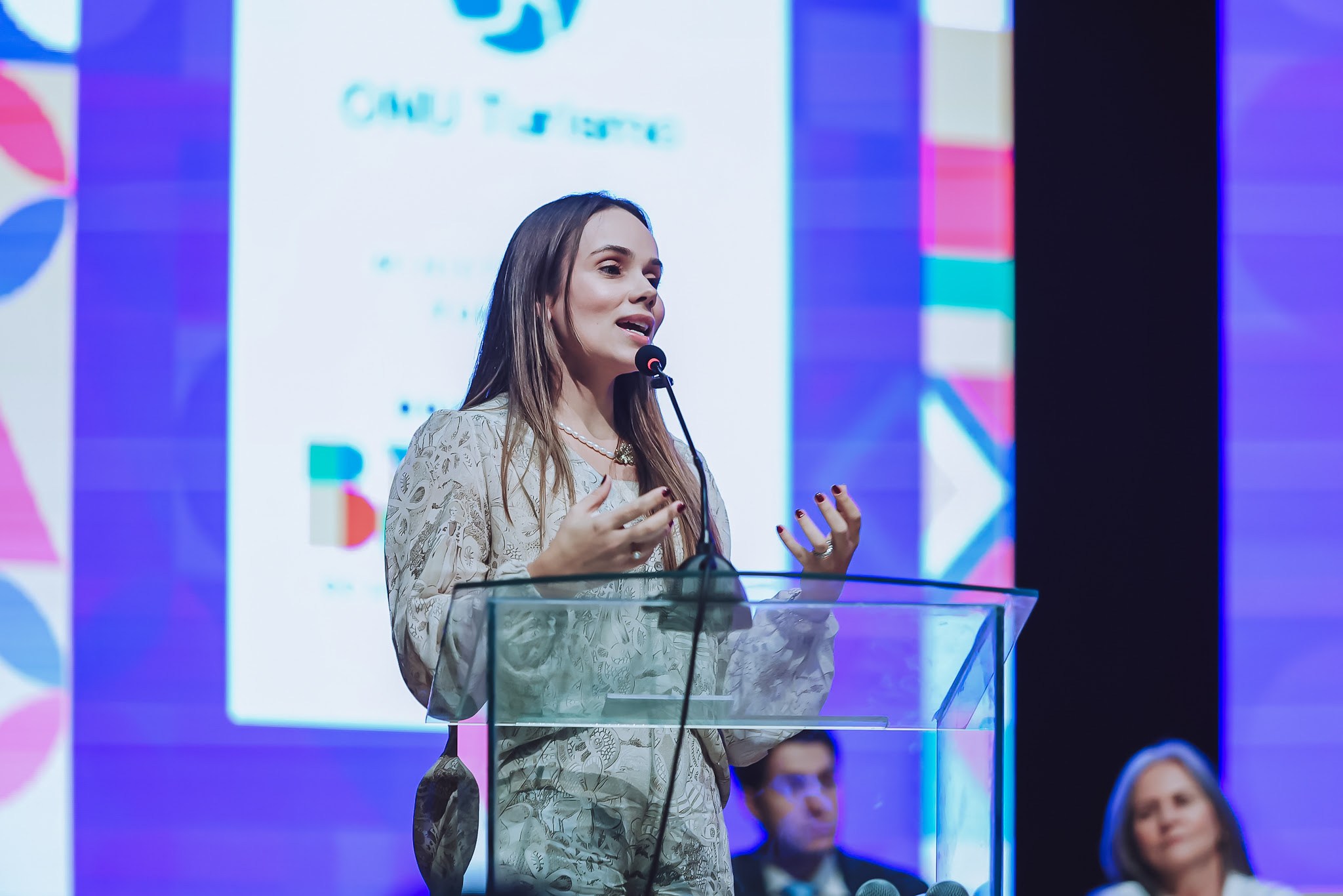 Paraíba lidera redução expressiva de feminicídios em meio a debates cruciais no Fórum Internacional de Mulheres no Turismo, impulsionando a segurança feminina e o protagonismo no setor global
