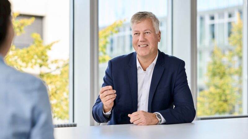 ABB registra 28% de aumento nos pedidos no 2T26