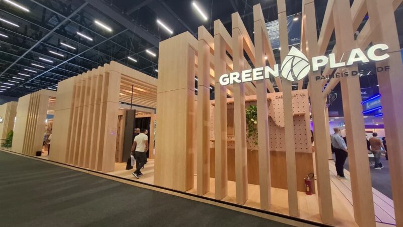 Greenplac MDF doa estande da ForMóbile 2026 à ONG Construide