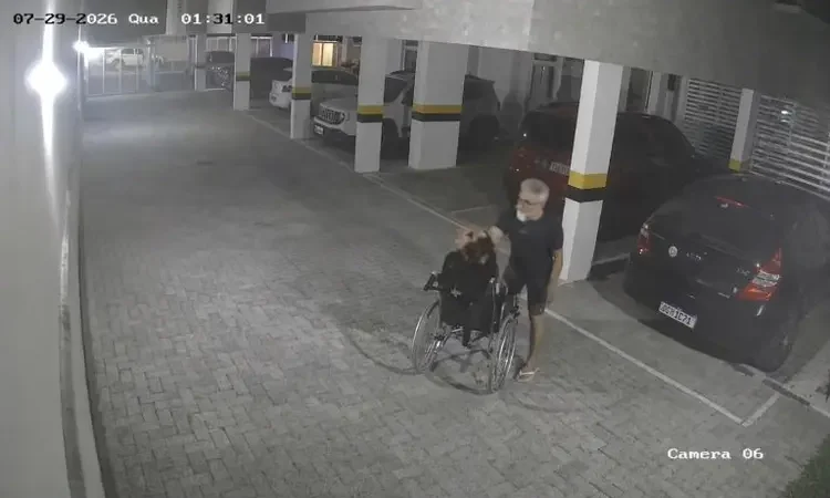 Agressão brutal de pai contra filho cadeirante em João Pessoa é impulsionada por vazamento de bolsa de urina e revela histórico de intimidação, aponta Polícia Civil