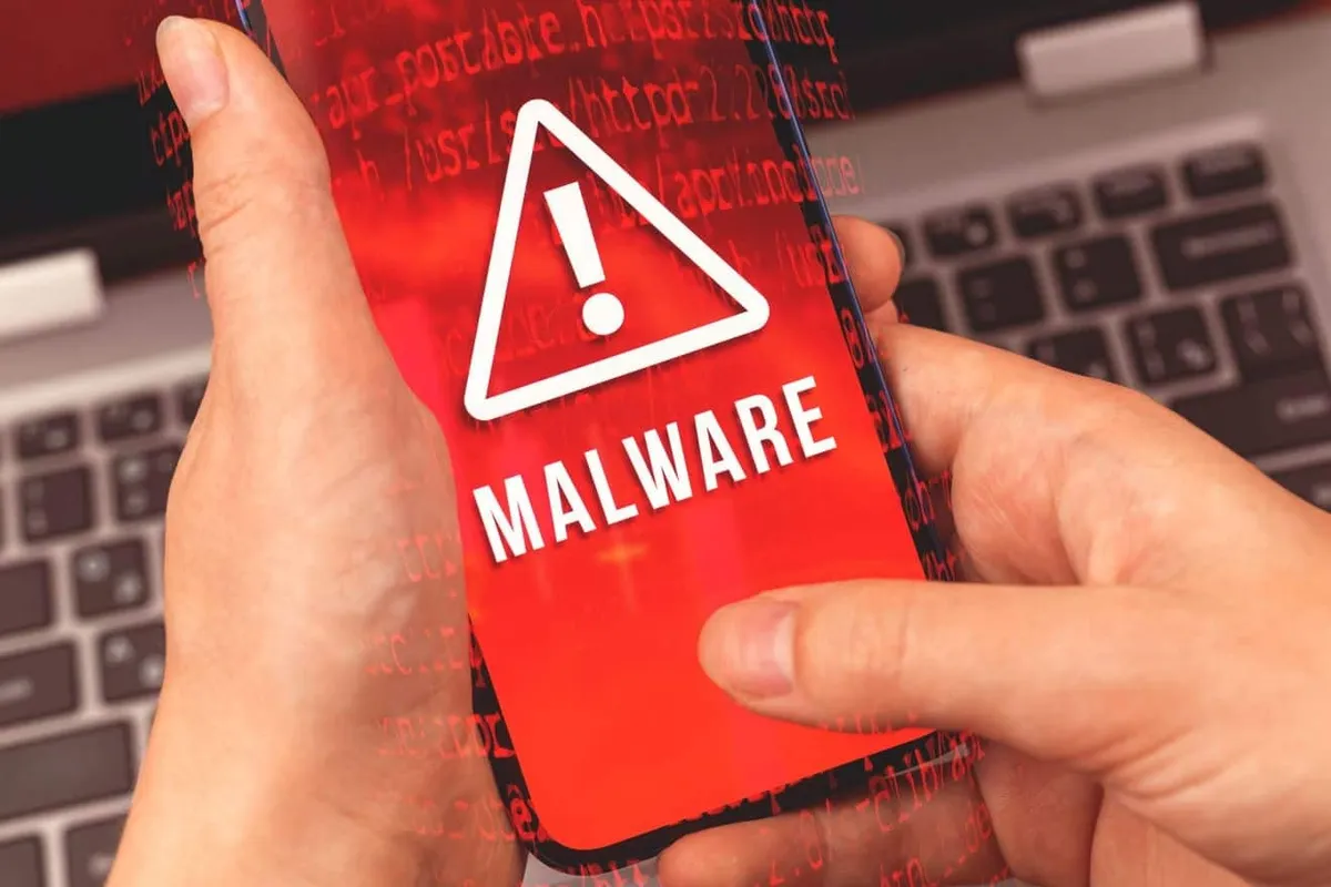 Alerta máximo contra ameaças digitais modernas: entenda como malwares, spywares e trojans sofisticados miram seu Pix e informações bancárias, e descubra as defesas cruciais para proteger sua segurança financeira no Brasil