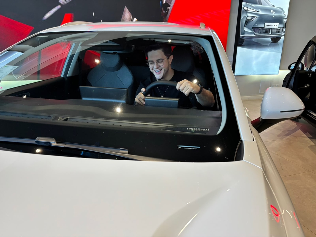 Influenciador Eldo Gomes apresenta conteúdo sobre carros