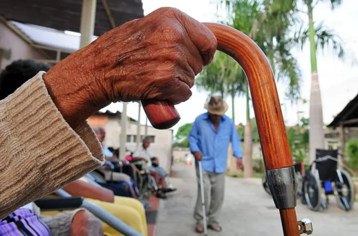 R$ 185,5 bilhões para benefícios sociais: Congresso Nacional se prepara para votação crítica que pode impactar milhões de brasileiros e a gestão fiscal do país