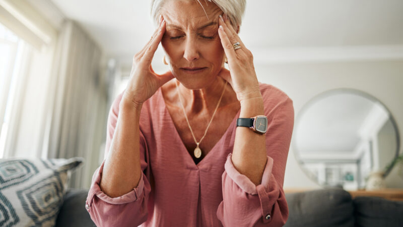 Menopausa vai além das ondas de calor, alerta ginecologista